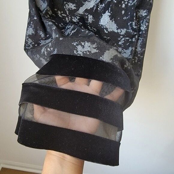 Tadashi SHOJI Velvet Trim Black Shift Dress Size 4 - Picture 12 of 14